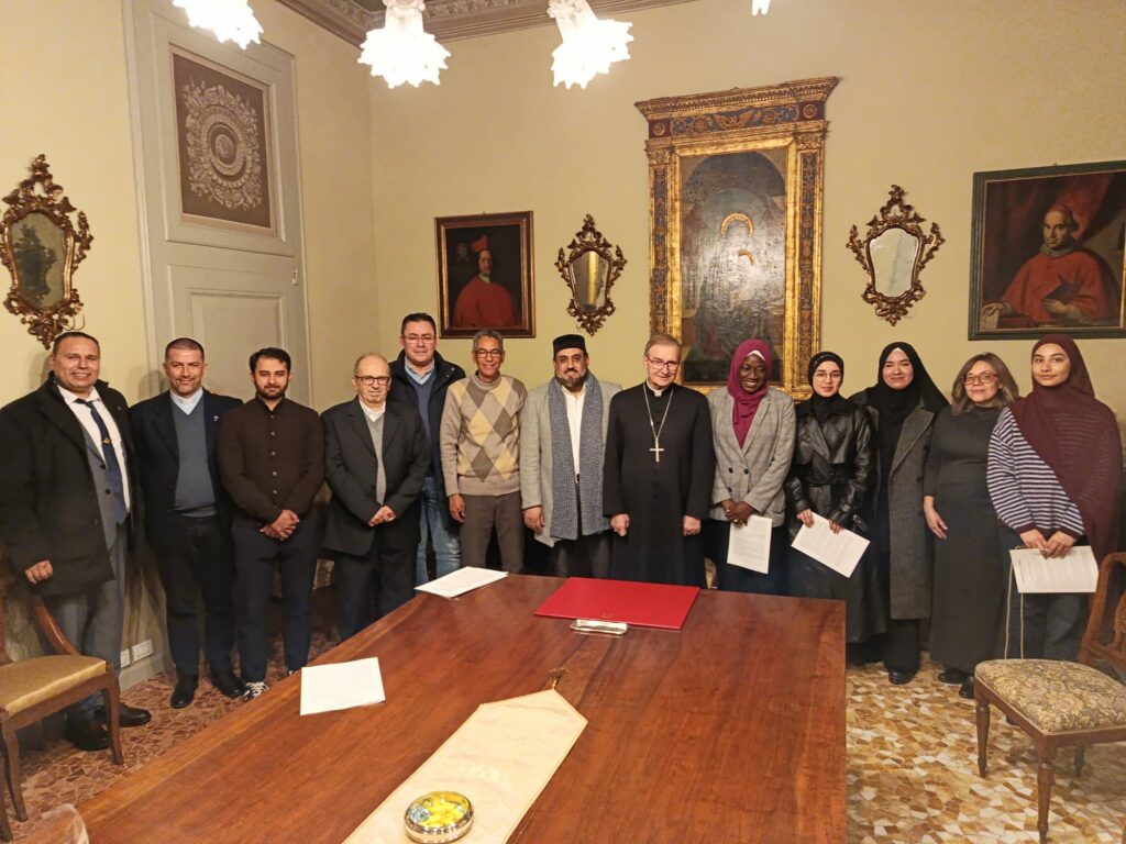 الجالية الإسلامية في بريشيا تقدم تهاني عيد الميلاد للأسقف الكبير.